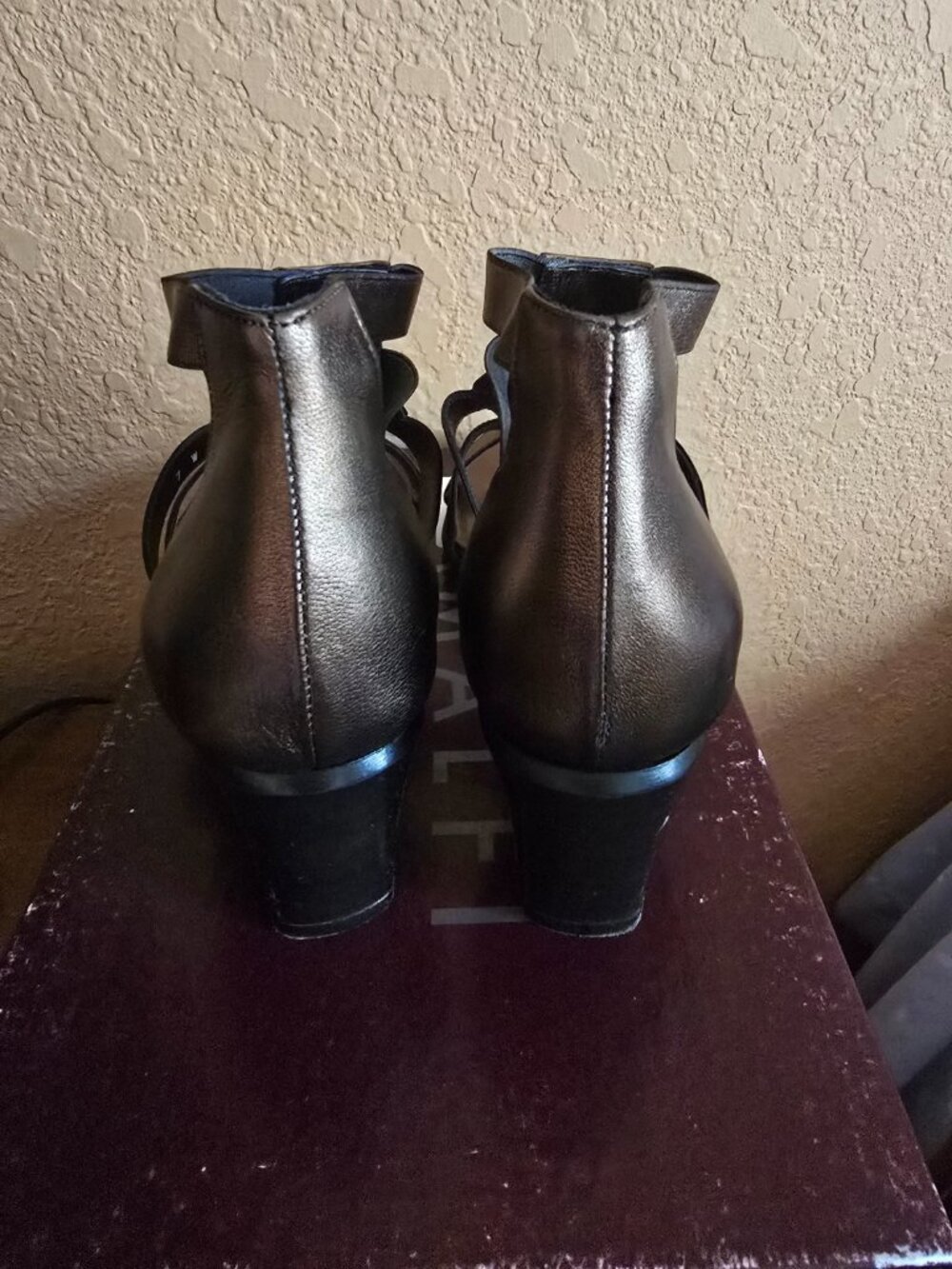 Amalfi by Rangoni Size 7 - Picture 4 of 16